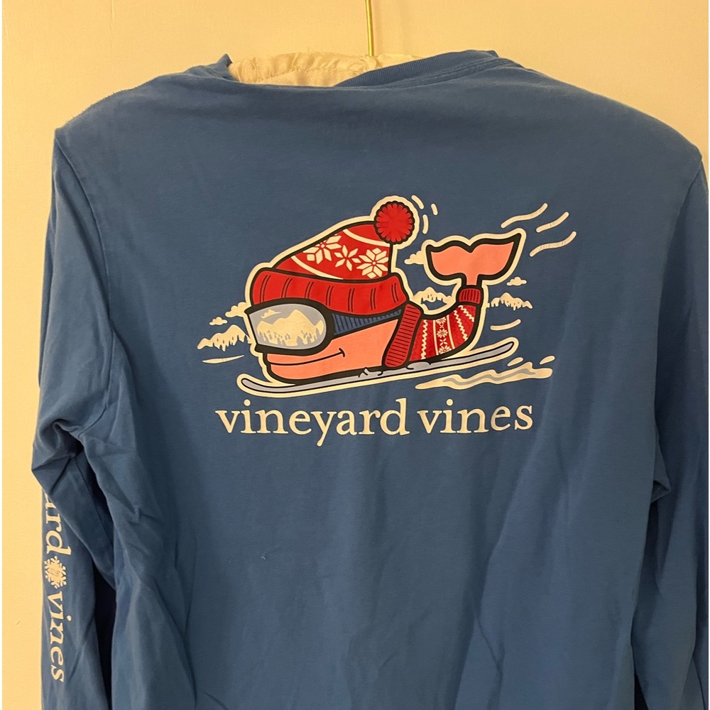 Vineyard vines winter tee!